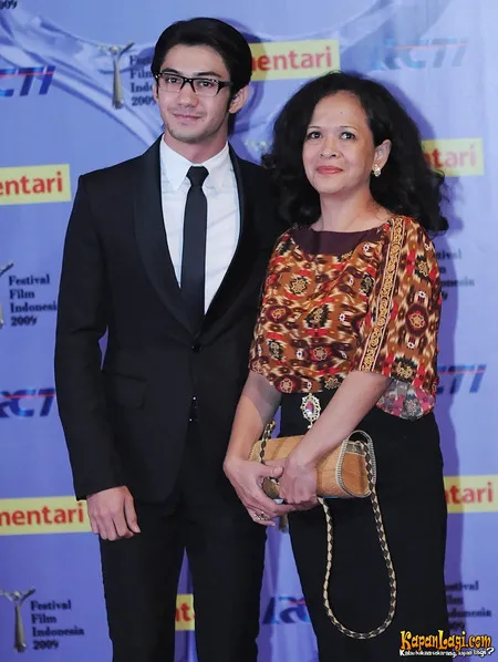 Foto Reza Rahadian
