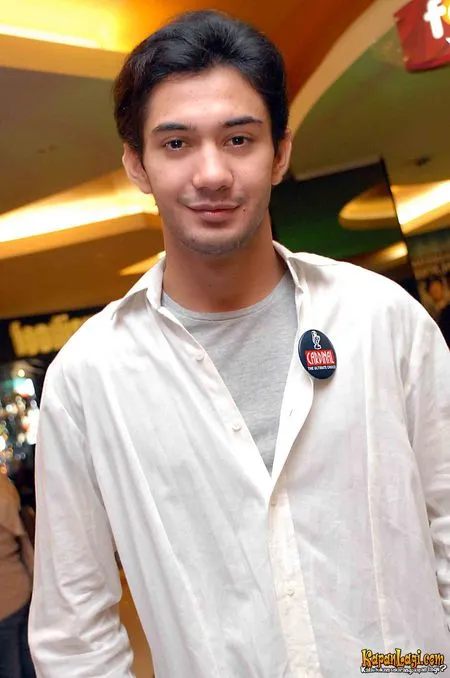 Foto Reza Rahadian