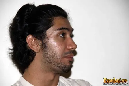 Foto Reza Rahadian