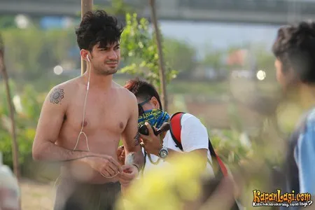 Foto Reza Rahadian