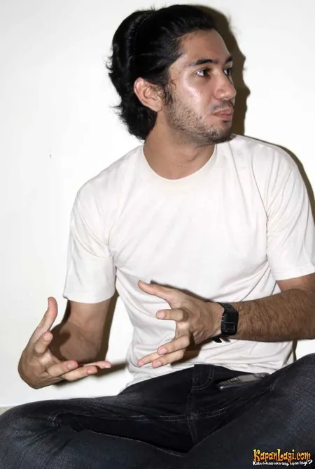 Foto Reza Rahadian