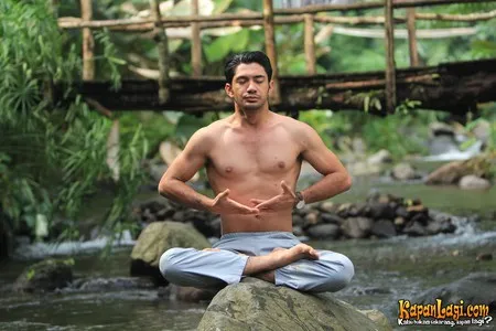 Foto Reza Rahadian