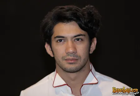 Foto Reza Rahadian