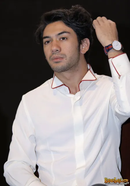 Foto Reza Rahadian