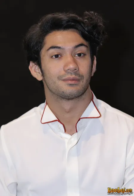 Foto Reza Rahadian