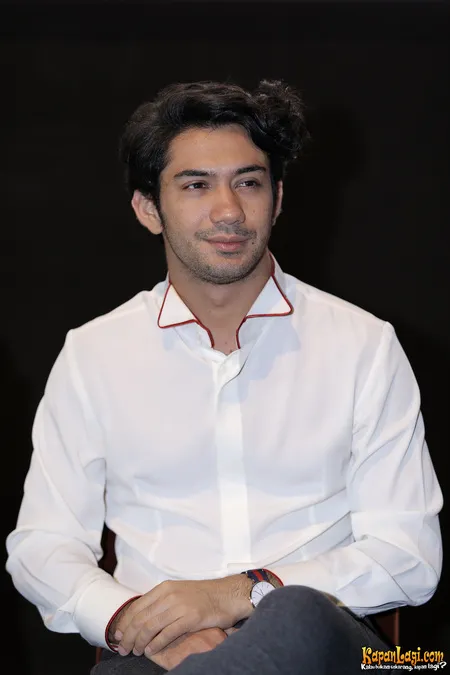 Foto Reza Rahadian