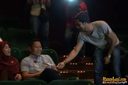 Foto Reza Rahadian