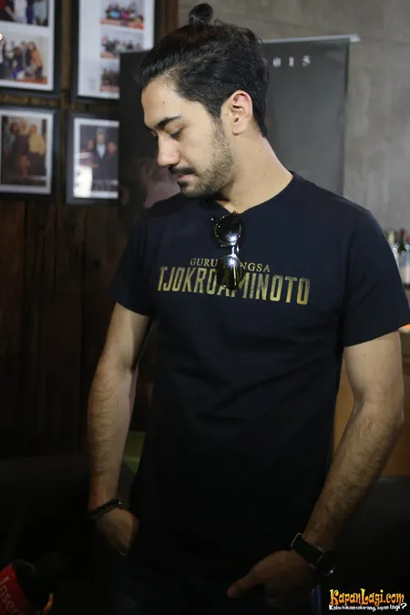 Foto Reza Rahadian