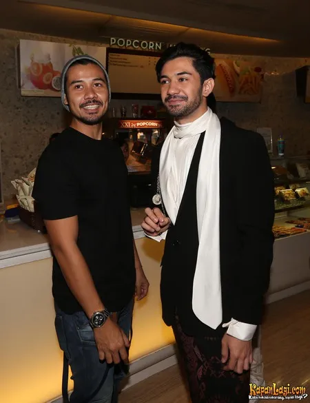 Foto Reza Rahadian
