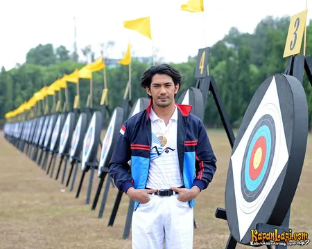 Foto Reza Rahadian
