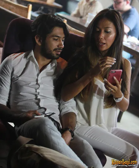 Foto Reza Rahadian