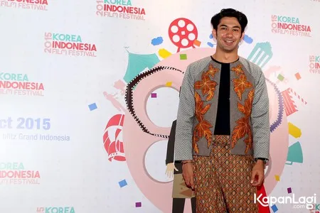 Foto Reza Rahadian