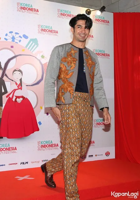 Foto Reza Rahadian