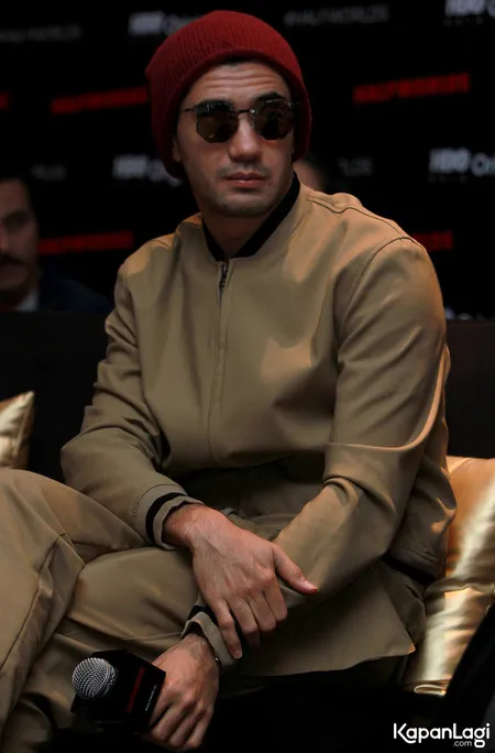 Foto Reza Rahadian