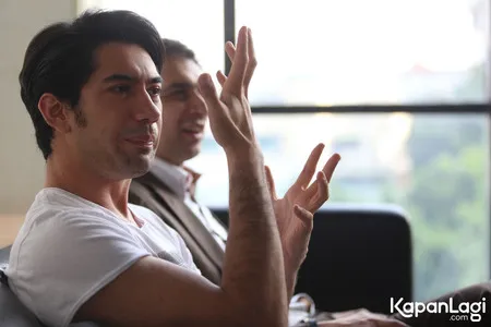 Foto Reza Rahadian