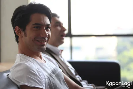 Foto Reza Rahadian
