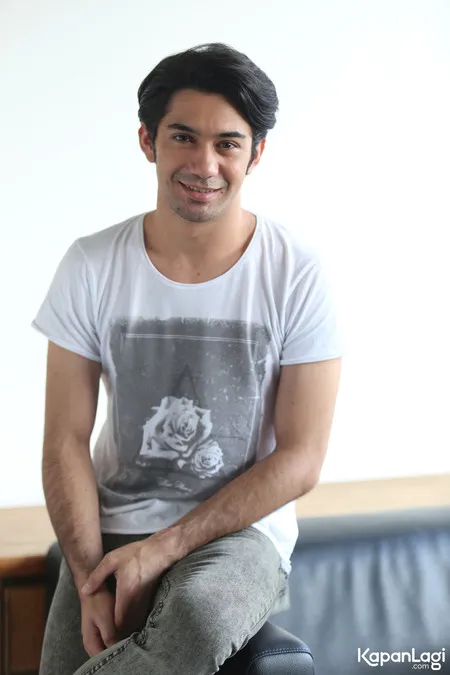 Foto Reza Rahadian