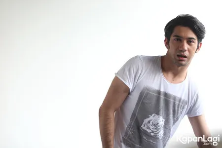 Foto Reza Rahadian