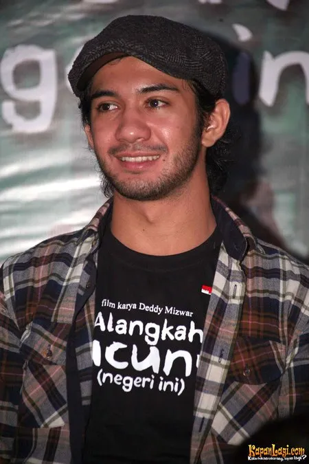 Foto Reza Rahadian