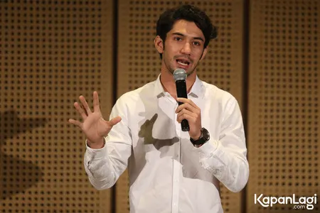 Foto Reza Rahadian