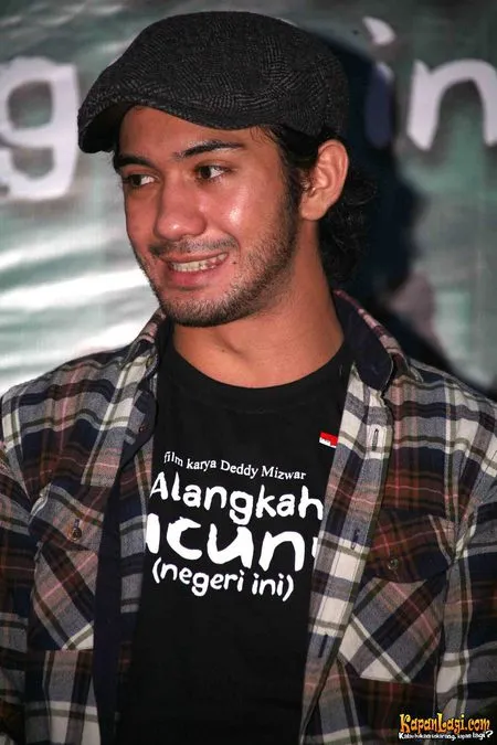Foto Reza Rahadian