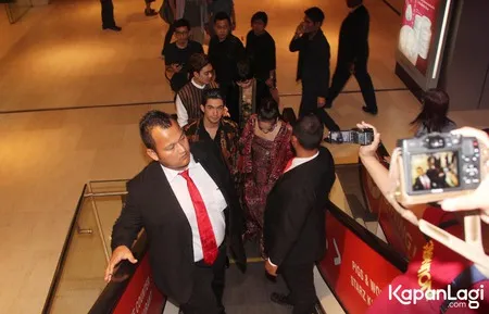 Foto Reza Rahadian