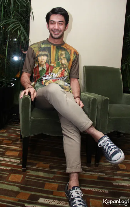 Foto Reza Rahadian