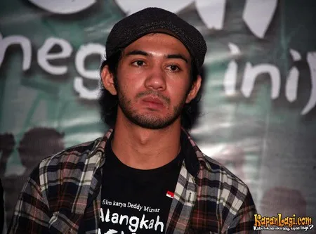 Foto Reza Rahadian