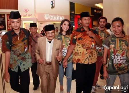Foto Reza Rahadian