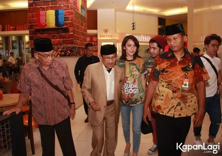 Foto Reza Rahadian