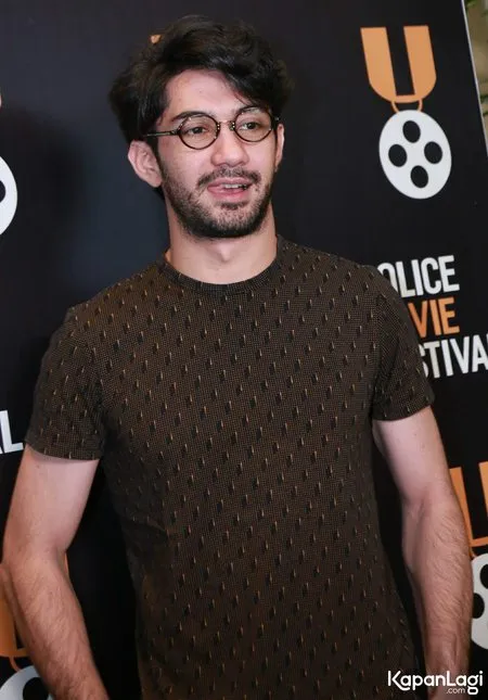 Foto Reza Rahadian