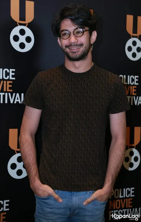 Foto Reza Rahadian