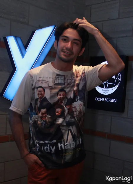 Foto Reza Rahadian