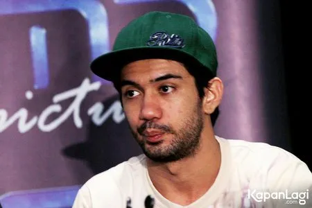 Foto Reza Rahadian