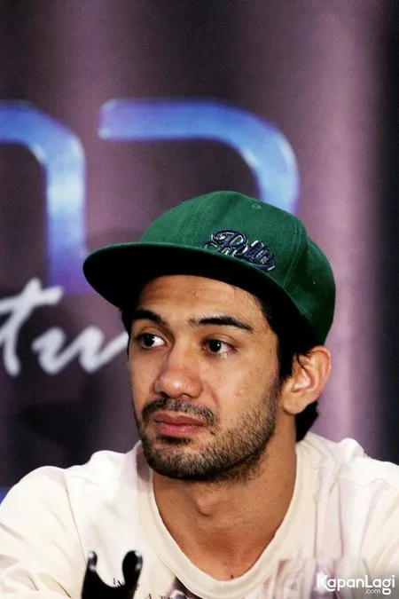 Foto Reza Rahadian