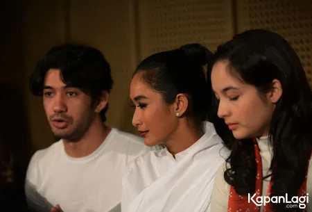 Foto Reza Rahadian