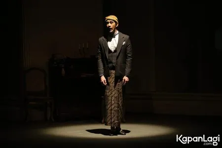 Foto Reza Rahadian