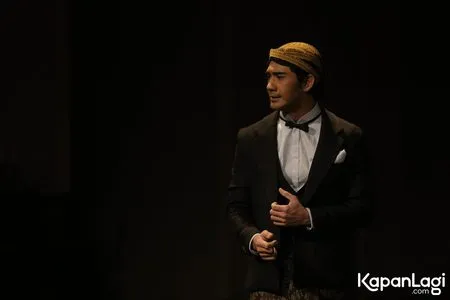 Foto Reza Rahadian