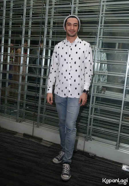 Foto Reza Rahadian
