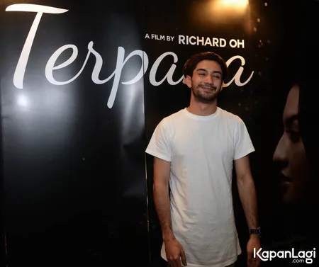 Foto Reza Rahadian