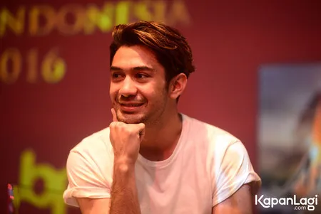 Foto Reza Rahadian