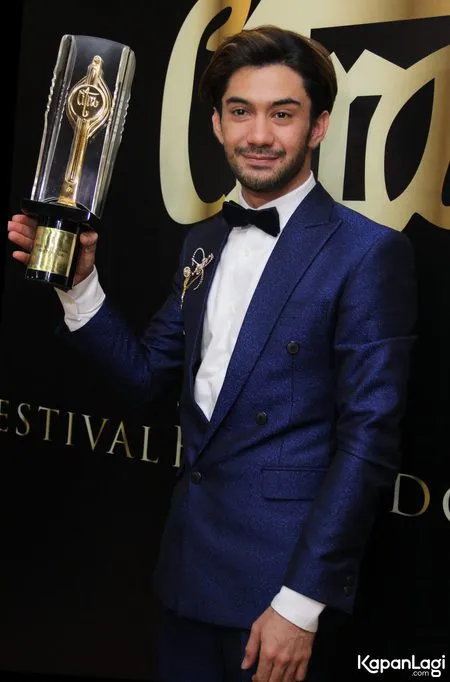 Foto Reza Rahadian