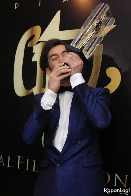 Foto Reza Rahadian