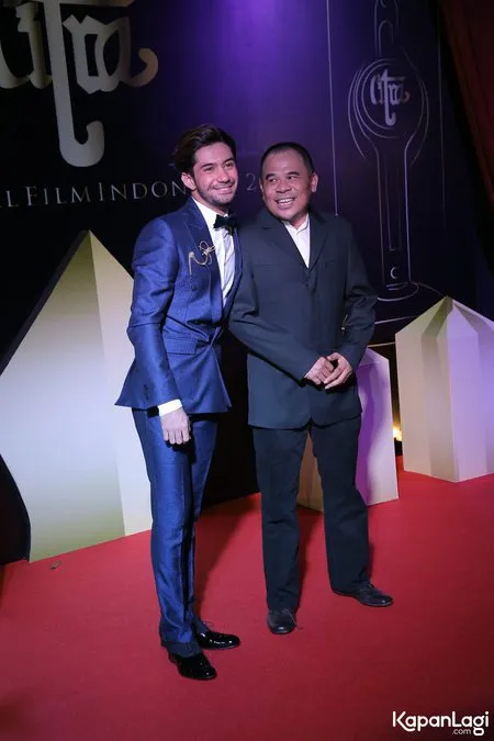 Foto Reza Rahadian