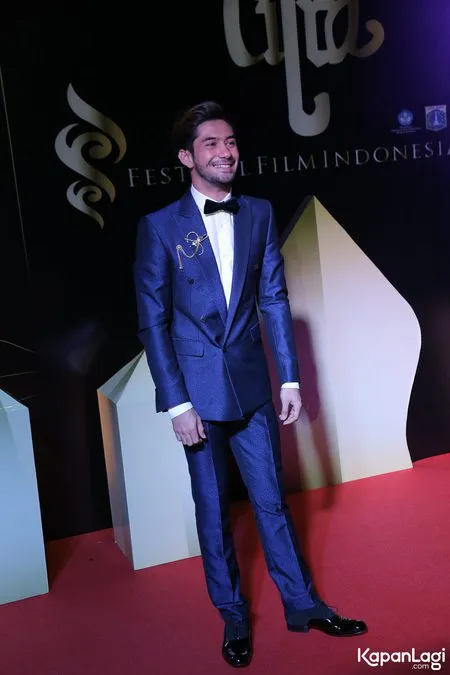 Foto Reza Rahadian