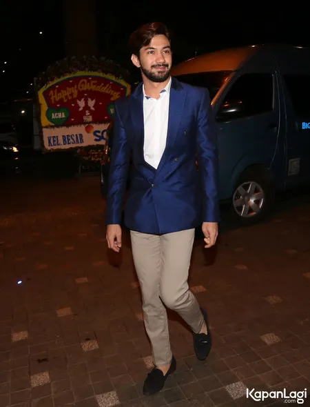 Foto Reza Rahadian