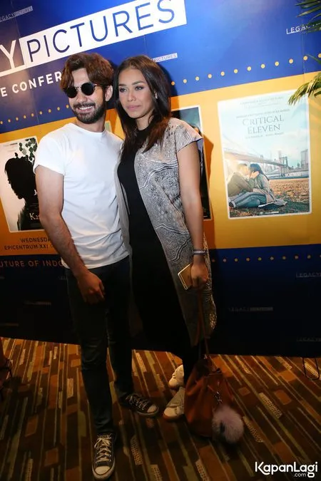 Foto Reza Rahadian