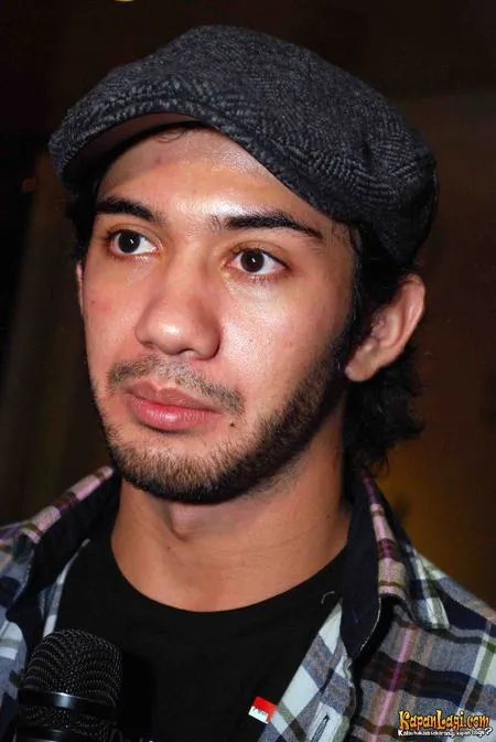 Foto Reza Rahadian