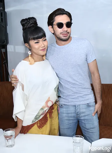 Foto Reza Rahadian