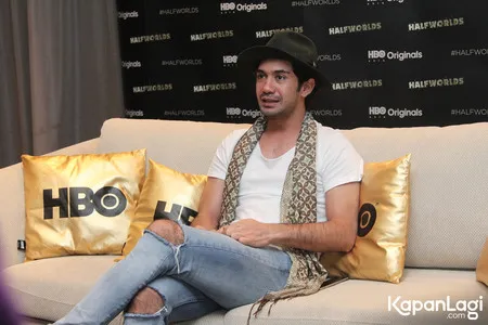 Foto Reza Rahadian